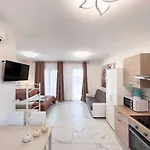 Design And Comfort In Apartament Bibione